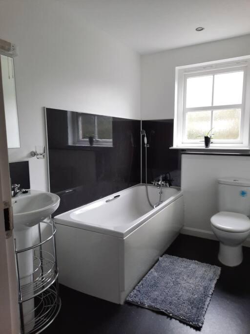 Blairgowrie and Rattray Fir Tree Cottage מראה חיצוני תמונה